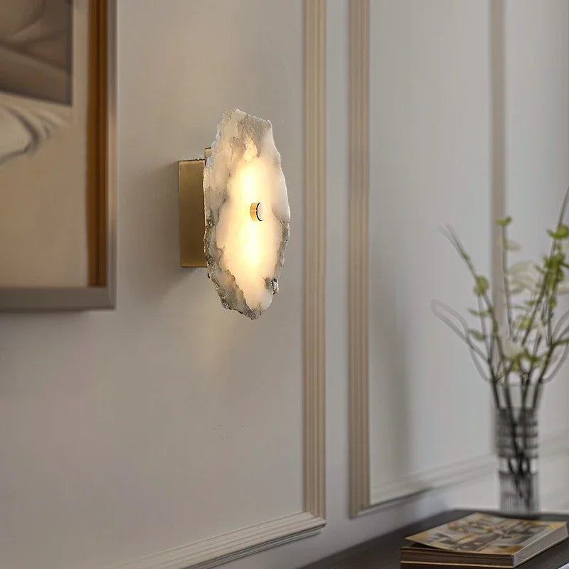 LED-wandlamp van marmer en koper