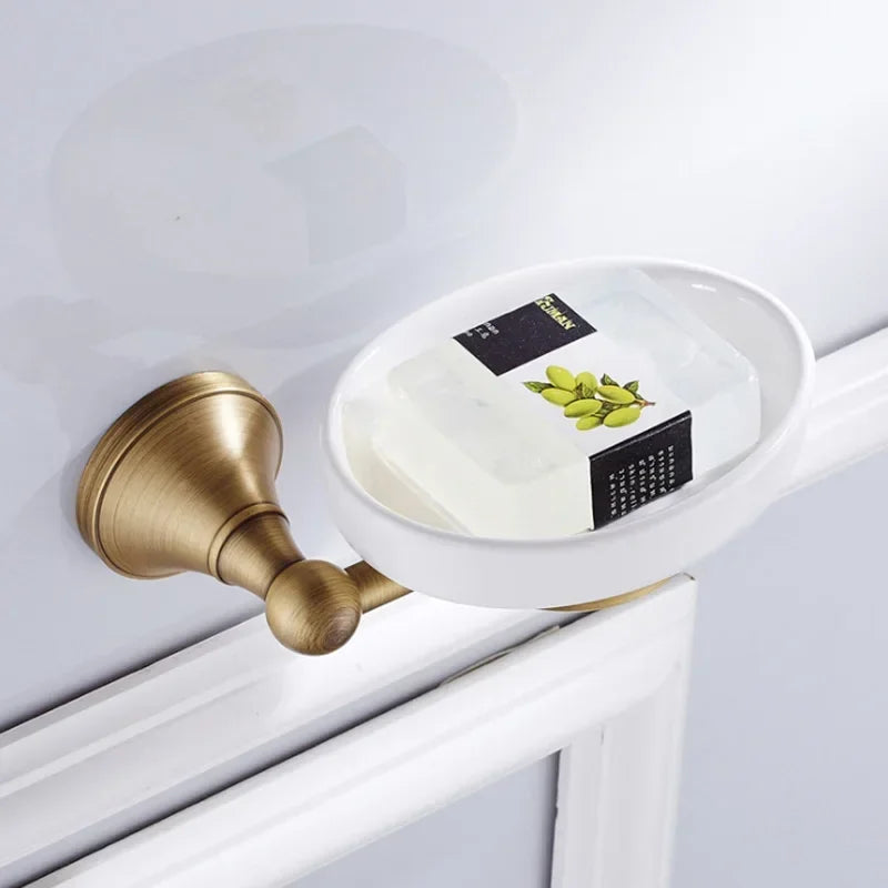 Moderne badkameraccessoireset van messing - elegant en duurzaam