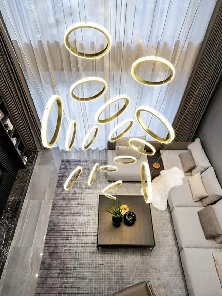 Treppenhaus-Kronleuchter mit Kristallring – Modern für Treppenhäuser und hohe Decken