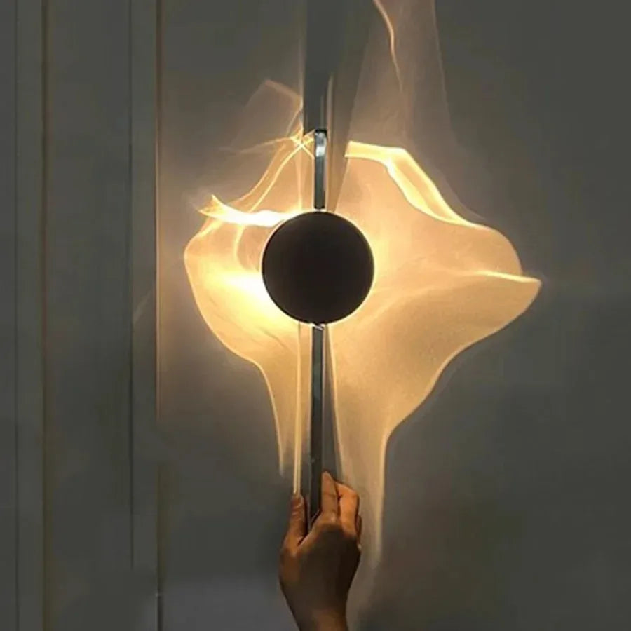 Geriffelte LED-Wandleuchte in Chrom – Warmweiß