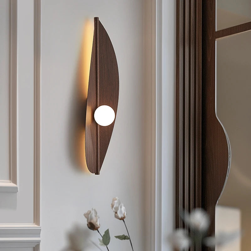 Leaf LED Wall Sconce – Art Deco Bedside Light