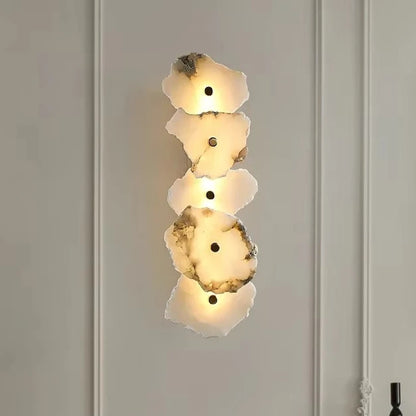 LED-wandlamp van marmer en koper