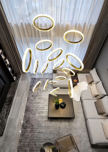 Treppenhaus-Kronleuchter mit Kristallring – Modern für Treppenhäuser und hohe Decken