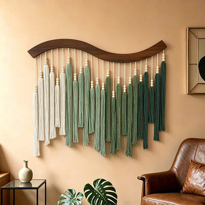 Groene macramé wanddecoratie met kwastjes – 70 × 80 cm