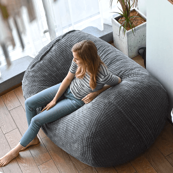 MAXYOYO Zitzakbed in grijs, vierkante stoelbank met pluizige pluche hoes en vulling - ideaal voor volwassenen, koppels en gasten - groot formaat 180 x 180 cm MAXYOYO Zitzakbed in grijs, vierkante stoelbank met pluizige pluche hoes en vulling - ideaal voor volwassenen, koppels en gasten - groot formaat 180 x 180 cm